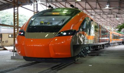 “ভোটের আগেই মাস্টারস্ট্রোক!”-বাংলার জন্য দেশের প্রথম ‘বন্দে ভারত স্লিপার’ ঘোষণা মোদী সরকারের