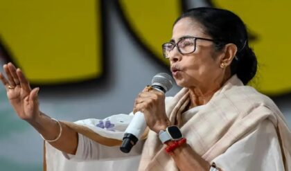 খোদ মুখ্যমন্ত্রীর FIR! ইডি-র বিরুদ্ধে ‘চুরির’ মামলা মমতার, রণক্ষেত্র বাংলা!