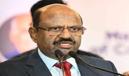 রাজ্যপালকে বোমা মেরে উড়িয়ে দেওয়ার হুমকি! হুমকি ইমেলে ফোন নম্বর দিল খোদ অপরাধী?