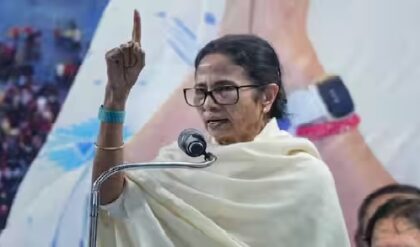 “হার্ডডিস্ক-ফাইল ছিনতাই!”-মমতার বিরুদ্ধে ED-র মামলা? বাংলায় কি রাষ্ট্রপতি শাসন?