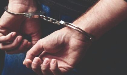 “বন্ধুদের থেকে বিচ্ছিন্ন হতেই অপহরণ!”-নাবালককে দিয়ে পশুখাদ্য কাটানোর হাড়হিম করা গল্প