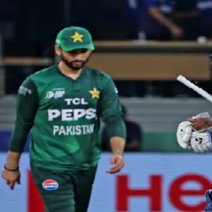 বিশ্বকাপ থেকে নাম তুলে নিচ্ছে পাকিস্তান? ভারতের বিরুদ্ধে ম্যাচ বয়কটের হুঁশিয়ারি!