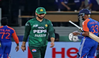 বিশ্বকাপ থেকে নাম তুলে নিচ্ছে পাকিস্তান? ভারতের বিরুদ্ধে ম্যাচ বয়কটের হুঁশিয়ারি!