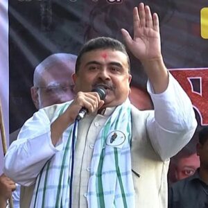 ‘আসল যুবরাজ তো স্বামীজিই, ভাইপো নয়!’ সিমলা স্ট্রিটে দাঁড়িয়ে অভিষেককে নজিরবিহীন আক্রমণ শুভেন্দুর