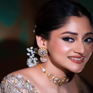 ভাগ্য ফিরল ১৮০ ডিগ্রি! এবার বড়পর্দায় শোনা যাবে দেবলীনা নন্দীর কণ্ঠ, নেপথ্যে কোন রহস্য?