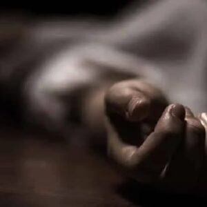 নতুন ফোন কিনে দেয়নি স্বামী, অভিমানে গলায় ফাঁস লাগিয়ে আত্মঘাতী স্ত্রী