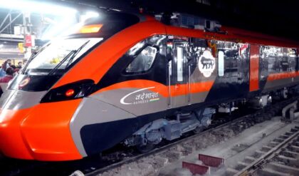 নেতাজি জয়ন্তীতেই বড় ধামাকা! হাওড়া থেকে ছুটবে দেশের প্রথম বন্দে ভারত স্লিপার, টিকিট পাবেন তো?