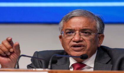 ‘আইন হাতে নিলে রেহাই নেই’, SIR নিয়ে কড়া হুঁশিয়ারি মুখ্য নির্বাচন কমিশনারের