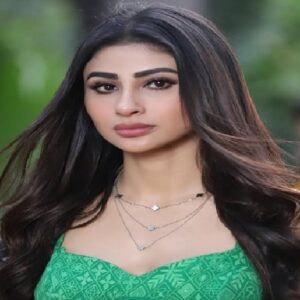 ছিঃ! দাদুর বয়সী লোকের হাতে শ্লীলতাহানি? ভয়াবহ অভিজ্ঞতার শিকার মৌনি রায়