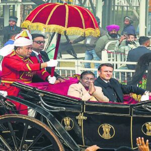 টসে হেরে ভারতের কাছে ‘বাগ্গি’ খুইয়েছিল পাকিস্তান! রাষ্ট্রপতি মুর্মুর রাজকীয় সওয়ারির নেপথ্যে এই ইতিহাস জানেন?