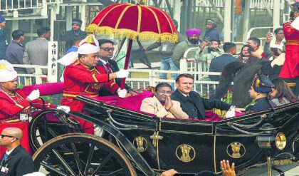 টসে হেরে ভারতের কাছে ‘বাগ্গি’ খুইয়েছিল পাকিস্তান! রাষ্ট্রপতি মুর্মুর রাজকীয় সওয়ারির নেপথ্যে এই ইতিহাস জানেন?