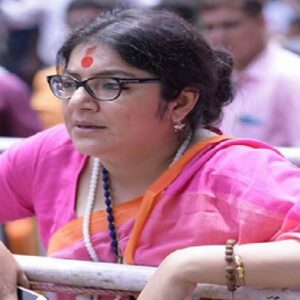 প্রধানমন্ত্রীকে সামনে রেখেই অগ্নিশর্মা লকেট! বেলডাঙায় মহিলা সাংবাদিক নিগ্রহে মমতার পুলিশকে ‘নিষ্ক্রিয়’ তকমা!