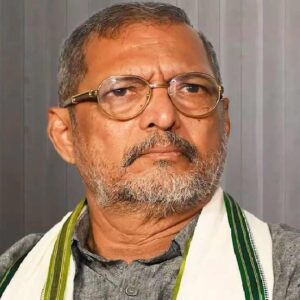 শাহিদের ওপর চরম চটলেন নানা পটেকর! দেড় ঘণ্টা বসিয়ে রাখায় ট্রেলার লঞ্চ ফেলে গটগটিয়ে প্রস্থান!