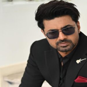 দেবকে খুনের হুমকি? সেন্সর বোর্ডকে ‘চমকানো’ হচ্ছে! রেকর্ড ভাঙা বুকিংয়ের মাঝেই বিস্ফোরক সুপারস্টার!