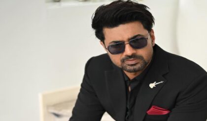 দেবকে খুনের হুমকি? সেন্সর বোর্ডকে ‘চমকানো’ হচ্ছে! রেকর্ড ভাঙা বুকিংয়ের মাঝেই বিস্ফোরক সুপারস্টার!