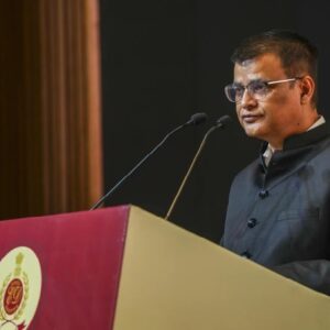 কলকাতায় পা রাখছেন ইডি অধিকর্তা রাহুল নবীন! ঝোড়ো অভিযানের আগেই কি বড় কোনো সংকেত?