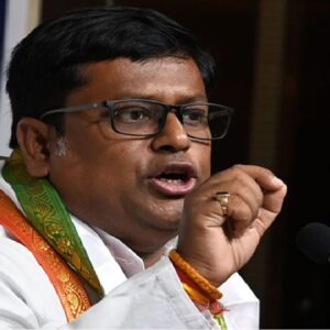 “ভোট আসুক, ভাইপোকে ওই ডিজে-তেই নাচাব!” অভিষেককে নজিরবিহীন আক্রমণ সুকান্তর!