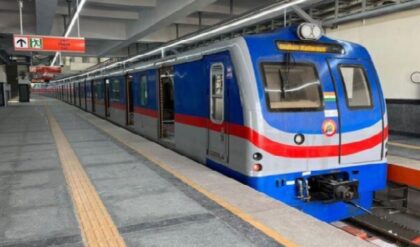 টিকিট কাউন্টারে আর লম্বা লাইন নয়! কলকাতা মেট্রোয় বিরাট বদল, কীভাবে কাটবেন রিটার্ন টিকিট?