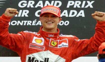 ১২ বছরের ‘অন্ধকার’ কাটিয়ে ফিরছেন শুমাখার! বিছানা ছেড়ে এবার হুইলচেয়ারে গতির রাজা