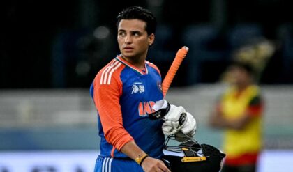 ২৭০+ স্ট্রাইক রেট, বোলারদের রাতের ঘুম কেড়েছেন অভিষেক! কিউয়ি কোচের অসহায় স্বীকারোক্তি