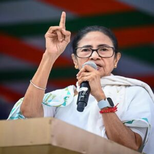 ‘কারও জমি কেড়ে শিল্প নয়!’ সিঙ্গুর থেকে মোদীকে কড়া জবাব মমতার, সামনে আনলেন নতুন মডেল