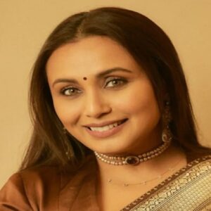 ঘরের মেয়ের বিশ্বজয়! রাজ্যপালের হাত থেকে ‘বন্দে মাতরম’ সম্মান নিলেন রানি মুখোপাধ্যায়