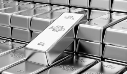 রূপার দামে মহাপ্রলয়! ৩.৮ লক্ষ ছাড়াল রেট, চিনের এক চালেই কি কপাল পুড়ছে সাধারণ মধ্যবিত্তের?