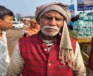 বাবুঘাটে এক টুকরো ‘মিনি ভারত’! শেষ বয়সে গঙ্গাসাগর দর্শনে রামনাথ-সুশীলাদের চোখে এখন শুধুই মোক্ষলাভের স্বপ্ন।