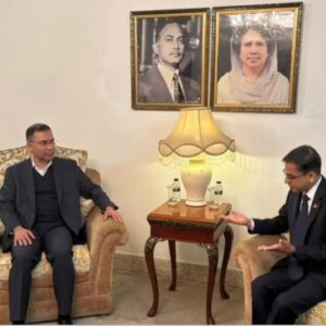 “আমি নারী বলেই কি এত অপমান?” বিধানসভায় দাঁড়িয়ে বিরোধীদের ধুয়ে দিলেন মুখ্যমন্ত্রী রেখা গুপ্তা!