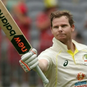 সিডনিতে স্মিথ-ঝড়! দ্রাবিড় ও হবসকে টপকে রেকর্ডের এভারেস্টে অজি অধিনায়ক