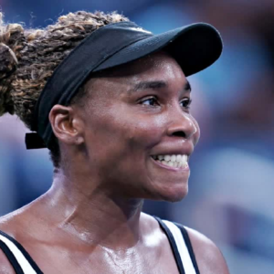 ৪৫ বছর বয়সেও কোর্টে আগুন! ইতিহাস গড়ে অস্ট্রেলিয়ান ওপেনে ফিরছেন ভেনাস উইলিয়ামস