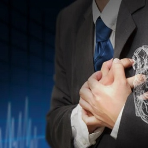 বুক ধড়ফড়ালে কি সতর্ক হতে হবে? এড়িয়ে না গিয়ে জেনেনিন  কারণ