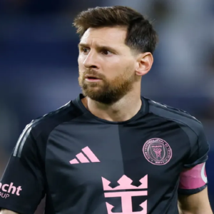 মেসি কি এবার লিভারপুলে? ‘বেকহ্যাম রুল’ কাজে লাগিয়ে বড় ধামাকার পথে অল-রেডসরা