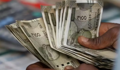 চাকরি শেষে পকেটে নয়, স্কুলেই ঢাললেন সারা জীবনের সঞ্চয়! বিদায়বেলায় তাক লাগানো কাণ্ড মেদিনীপুরের শিক্ষকের