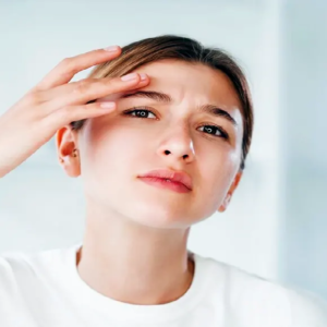 তৈলাক্ত ত্বকের কারণে নাজেহাল? জাদুই উপায় জেনেনিন