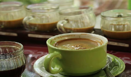 মেদ ঝরানোর নেশায় গ্রিন কফি খাচ্ছেন? ওজনের ওপর এর আসল প্রভাব জানলে চোখ কপালে উঠবে!