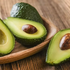 সুপারফুড অ্যাভোকাডোর জাদুকরী গুণ! প্রতিদিন একটি করে খেলে শরীরে কী ঘটে জানলে অবাক হবেন