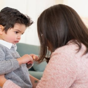 অতিরিক্ত আদর কি সন্তানের ভবিষ্যৎ নষ্ট করছে? জেনে নিন কেন ‘শাসন’ করাও ভালোবাসার অংশ