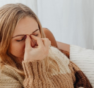 নাক বন্ধ আর অসহ্য মাথাব্যথা? সাইনাসের সমস্যা বাড়িয়ে দিচ্ছে আপনার প্রতিদিনের এই খাবারগুলোই!