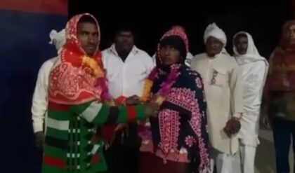 “ভাসুরের ছেলের প্রেমে মত্ত কাকিমা”-হাতেনাতে ধরে বিয়ে দিলেন খোদ কাকা!