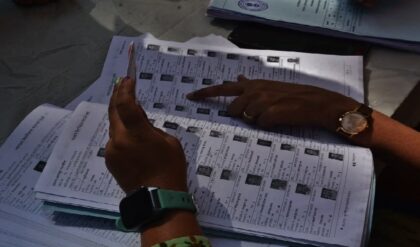 SIR-শুনানিতে যাননি? জালি নথি জমা দিয়েছেন? মাথায় বাজ লক্ষ লক্ষ মানুষের