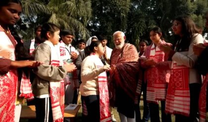‘নম্বর এখন এক রোগ!’ পরীক্ষা পে চর্চায় পড়ুয়াদের টেনশন কাটালেন মোদী