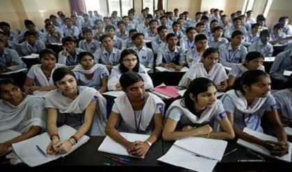 স্কুলের ভিতর গণ-আত্মহননের চেষ্টা? ৩৫ জন ছাত্রছাত্রীর কব্জি কাটা ব্লেড দিয়ে, হাড়হিম করা কাণ্ডে কাঁপছে দেশ!