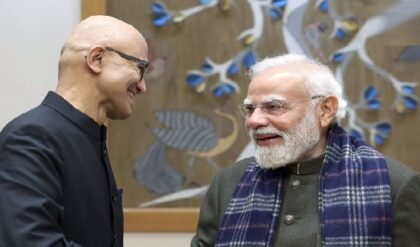 টেক-দুনিয়ায় মহাযুদ্ধ! ভারতকে ‘AI হাব’ বানাতে ৪ লক্ষ কোটি ঢালছে মাইক্রোসফট