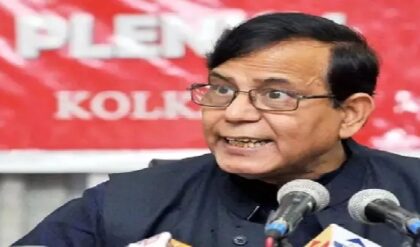 “সবাইকে বাঁচাতে গিয়ে আমি…?”-CPIM-এ বড় ভাঙন? মুখ খুললেন সেলিম