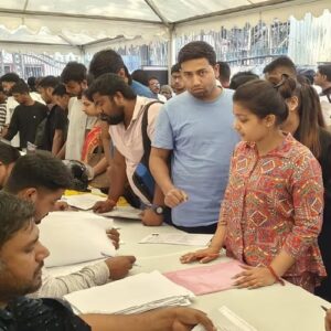 রেকর্ড ভাঙল ‘যুব সাথী’! মাত্র ৭ দিনেই দেড় লক্ষ ফর্ম বিলি কলকাতায়, টাকা পেতে হুড়োহুড়ি!