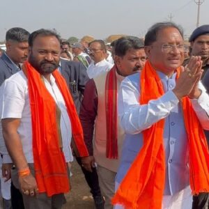 দামাখেড়ায় জনসমুদ্র! কবীরধামের প্রসারে মেজাজে মুখ্যমন্ত্রী, এক ধাক্কায় বাড়ল মেলার বাজেট