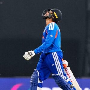 সুপার এইটের আগে বড় ধাক্কা! ফর্মে নেই অভিষেক, বিকল্প ওপেনার খুঁজছেন কি গৌতম গম্ভীর?