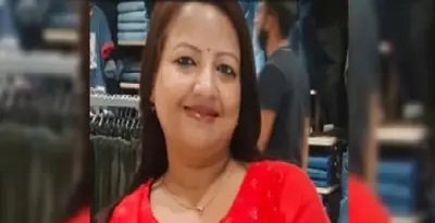 গেরুয়া সংসারে বিদ্রোহের সুর? বিধানসভা ভোটে প্রার্থী হতে মরিয়া দিলীপ-পত্নী রিনকু মজুমদার!