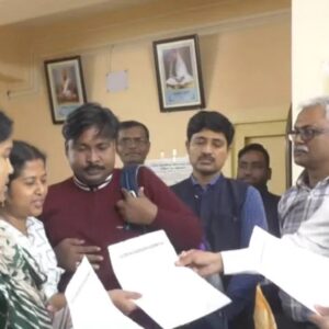 ১২ বছরের দীর্ঘ বনবাস শেষ! নিয়োগপত্র হাতে পেয়ে কান্নায় ভেঙে পড়লেন হবু শিক্ষকরা